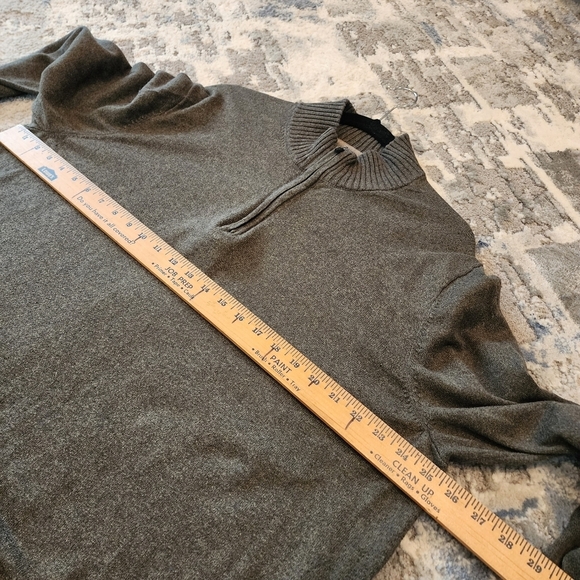 Eddie Bauer wool-blend green sweater. - Picture 9 of 16